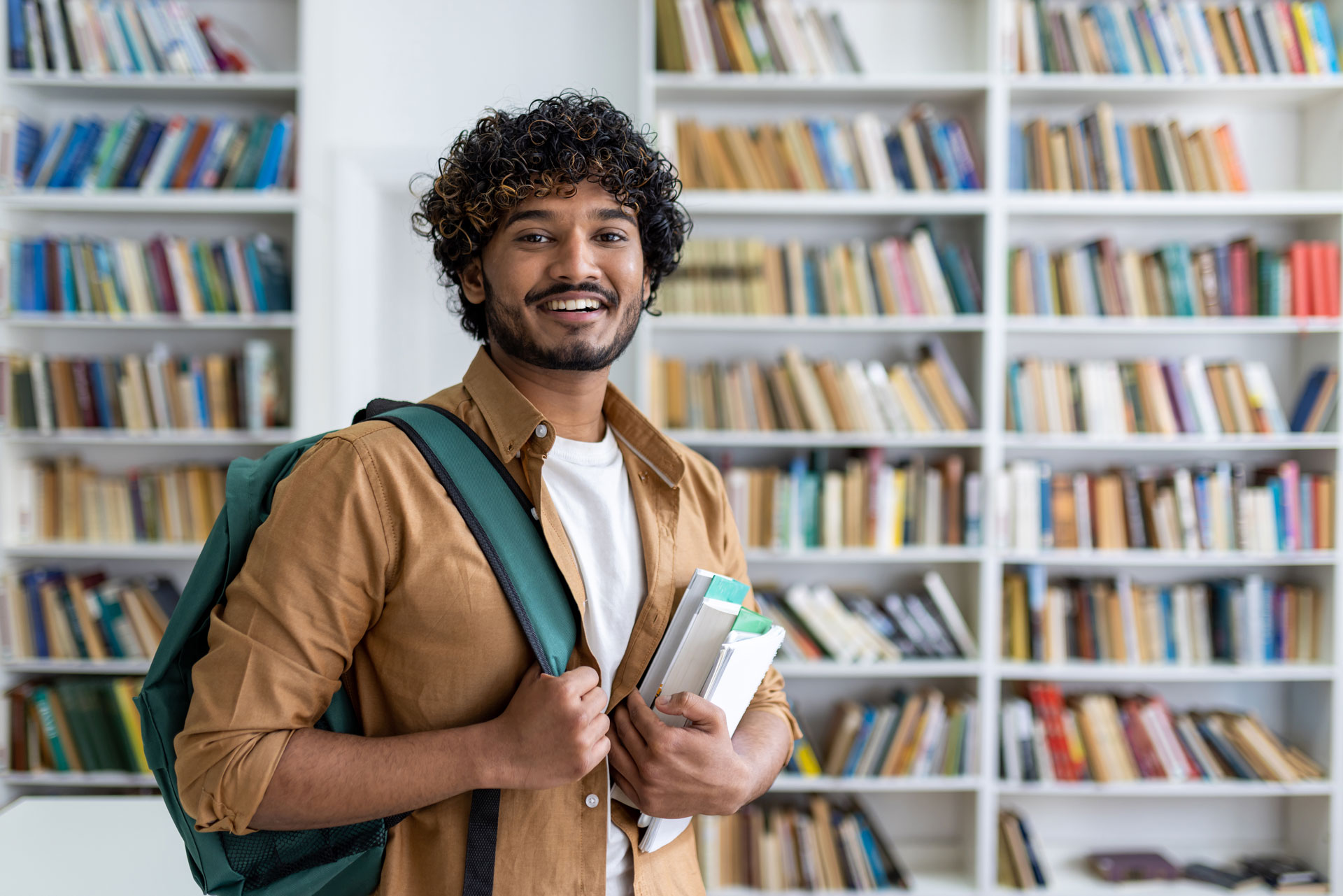 Student, gluecklich, Buecher, Wissen, Entwicklung